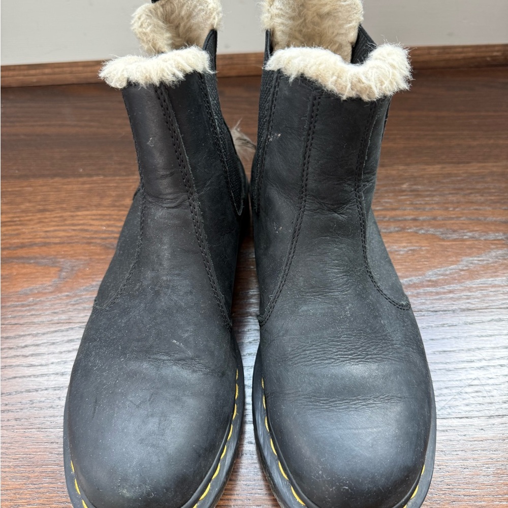 Black Shearling Lined Boots